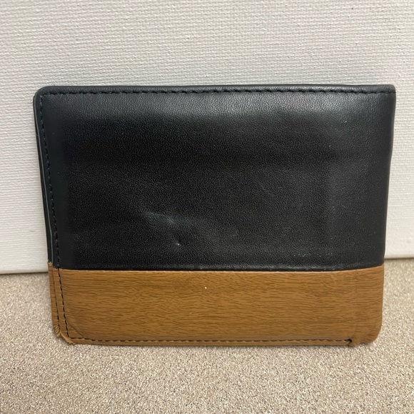 Classico Men’s Two Tone Leather Bifold Wallet Brown Tan Picture Credit Card Slot - Picture 2 of 9